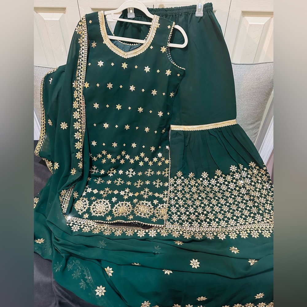 ❌SOLD❌ Sharara sets - sleeveless top, palazzo pant & heavy dupatta
